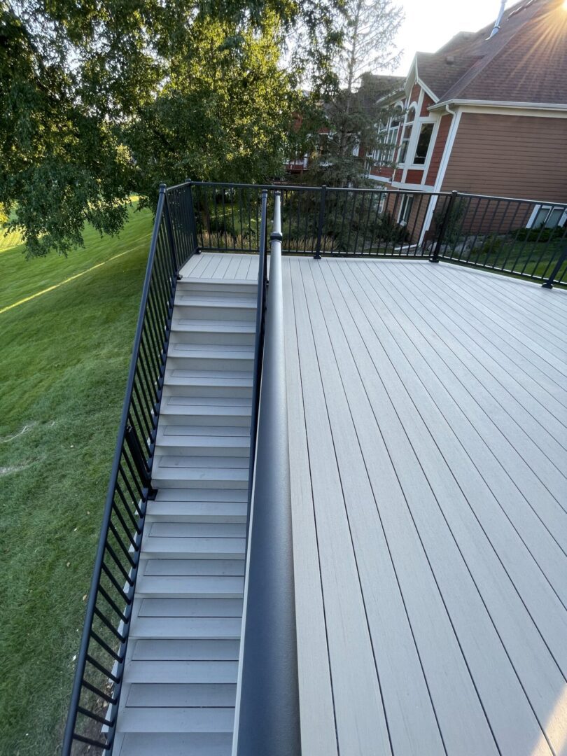 Brewer Built LLC - Deck Builders Minnetonka