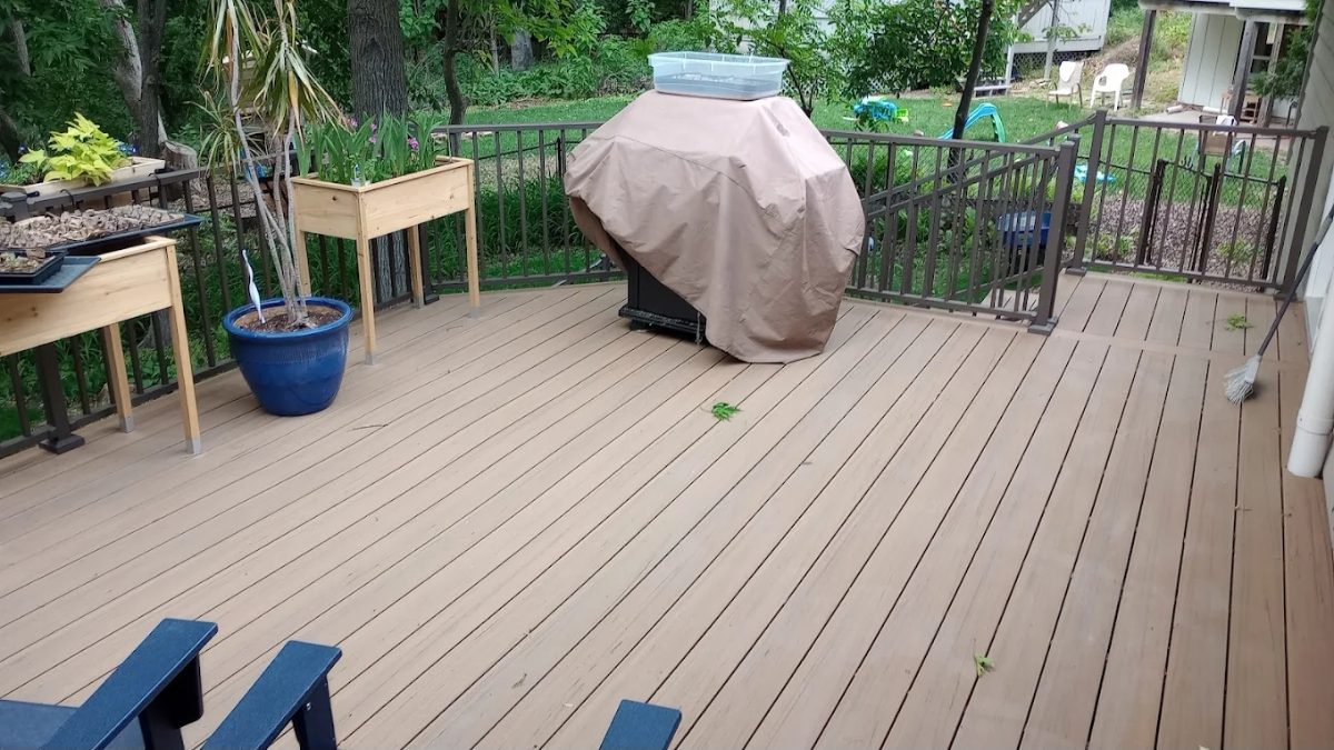 Brewer Built LLC Decks Minnetonka